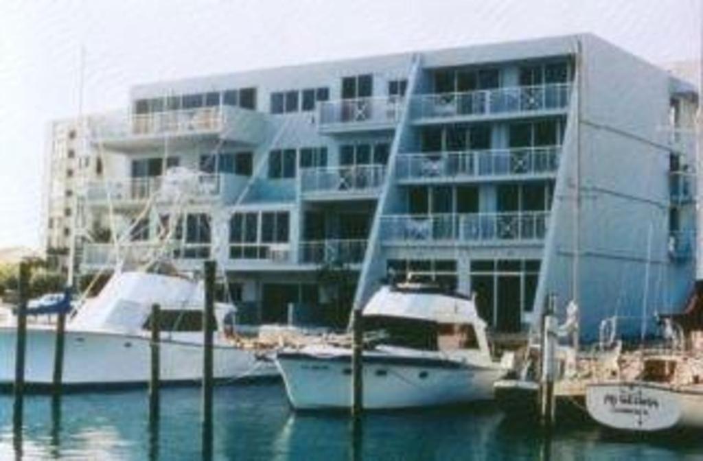 Chart House Suites And Marina Clearwater Beach Exterior foto